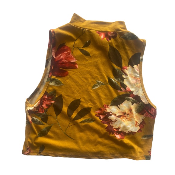 Forever 21 Floral Crop Sleeveless Tee - Picture 3 of 3